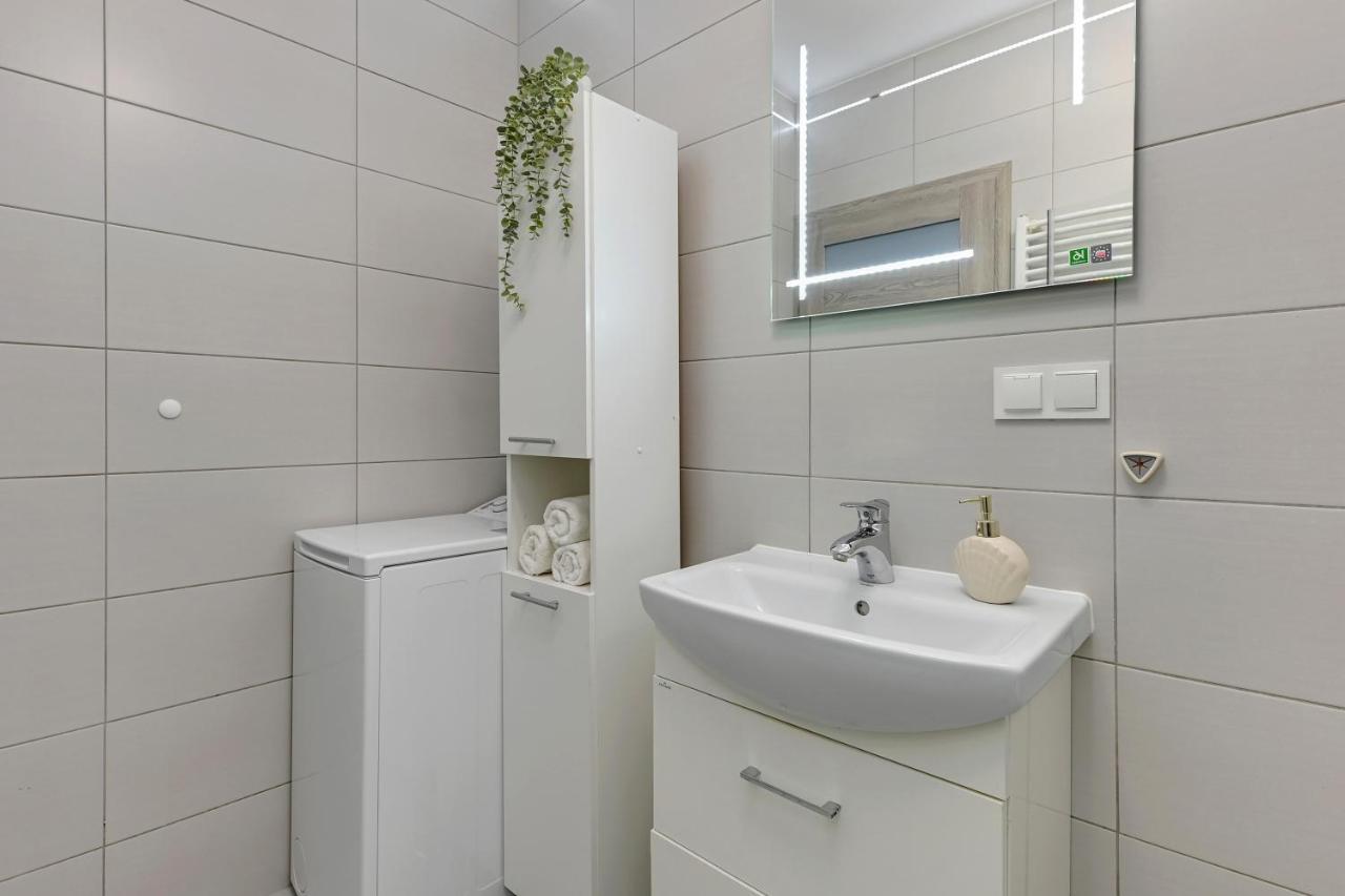Downtown Apartments Sadova City Center & Parking Gdansk Dış mekan fotoğraf