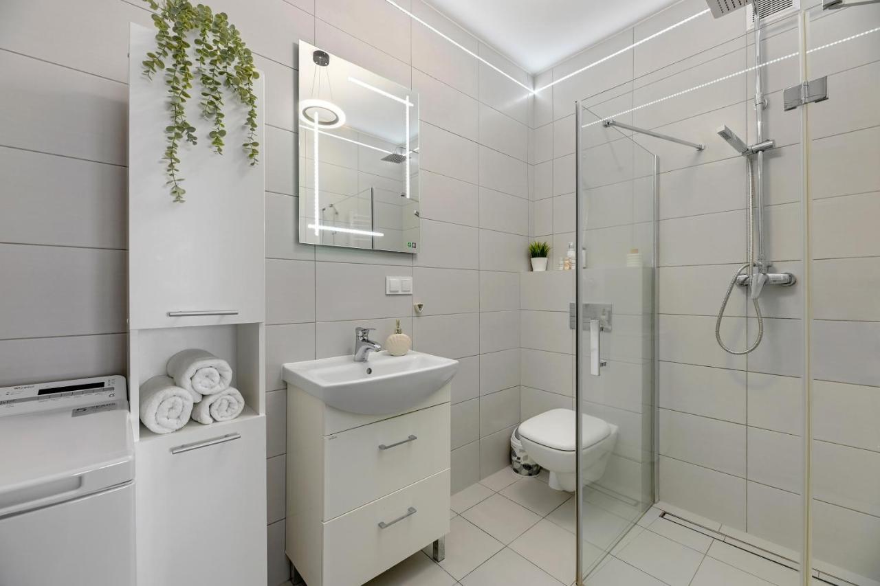 Downtown Apartments Sadova City Center & Parking Gdansk Dış mekan fotoğraf
